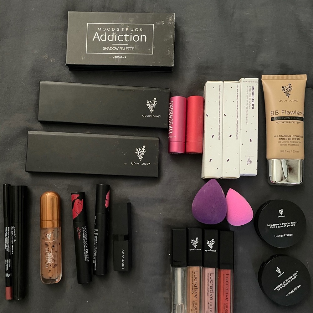 Younique make up bundle